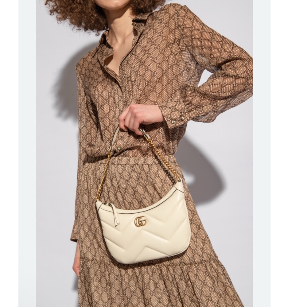 Authentic Gucci Ivory Shoulder Bag with Gold Chain